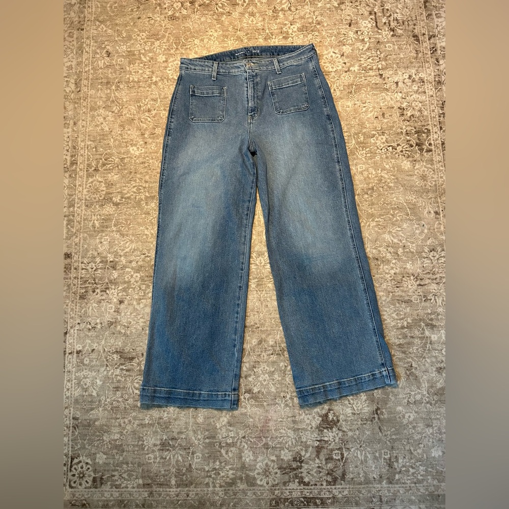 Old Navy Extra High-Rise Wide-Leg Jeans in Blue